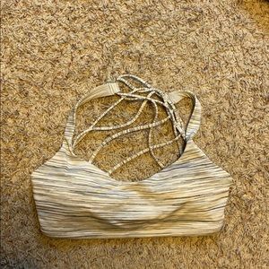 Lululemon sports bra